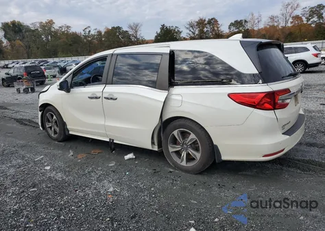 2018 Honda Odyssey Touring z USA, uszkodzony, nr VIN 5FNRL6H8XJB063654